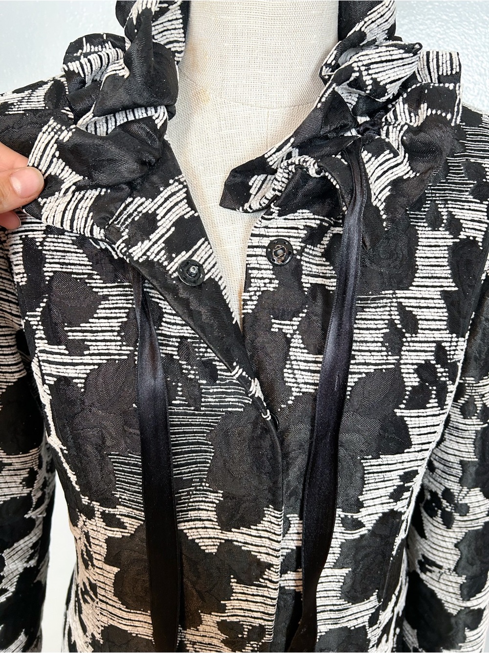 Vintage Brocade Floral Ruffle Tie Neck Dress Coat - Picture 6 of 11